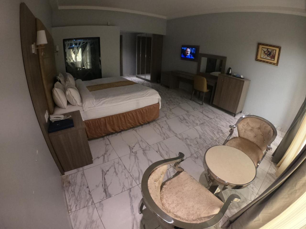 Maxbe Continental Hotel Enugu Exterior photo